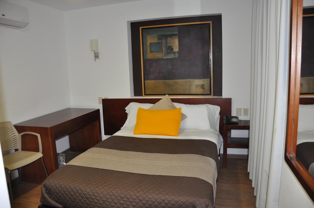 Hotel Santa Lucia Del Bosque San Luis Potosí Extérieur photo