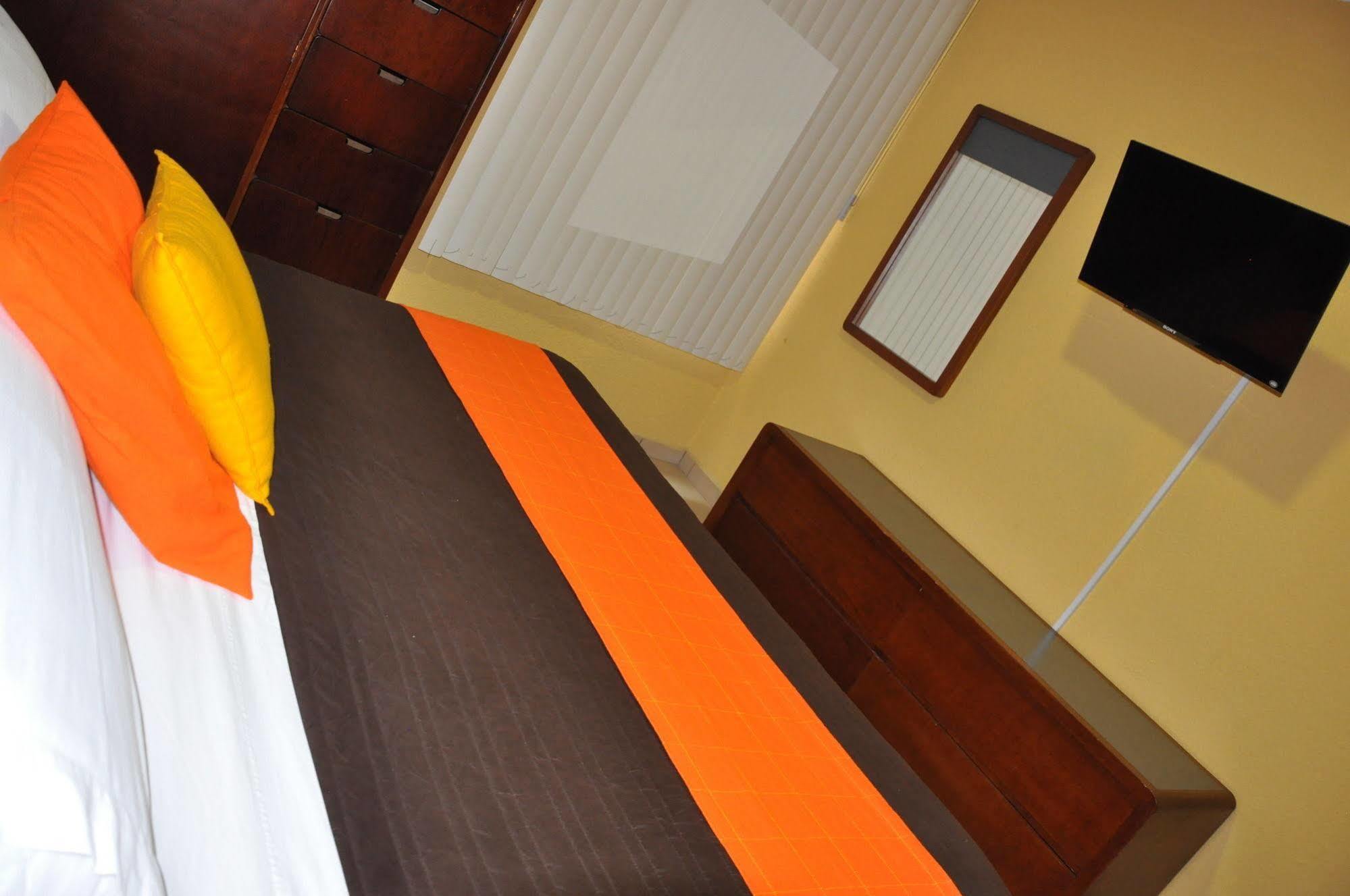 Hotel Santa Lucia Del Bosque San Luis Potosí Extérieur photo